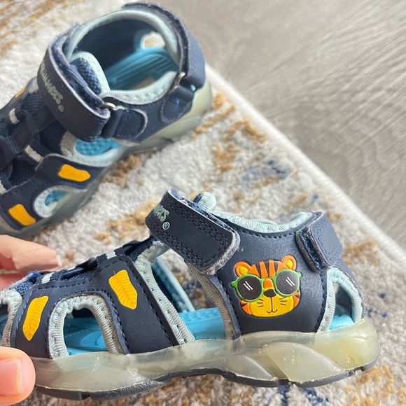 BUBBLEGUMMERS sandals for baby boy size 6.5 color Blue and orange - Picture 8 of 8